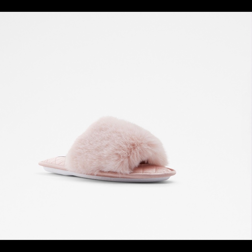 ALDO Light Blush Pink Fur Slippers - Size S, 5, 6 - Picture 6 of 6